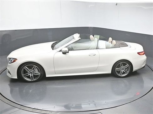 Used 2018 Mercedes-Benz E 400 E 400 image 42