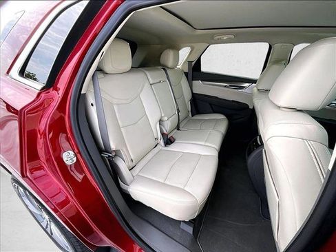 Used 2025 Cadillac XT5 Premium Luxury FWD image 29