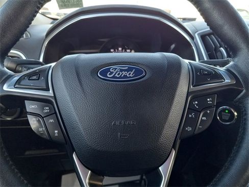 Used 2019 Ford Edge Titanium w/ Cold Weather Package image 19