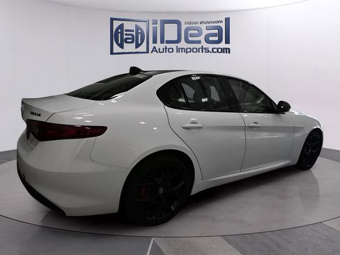 Used 2020 Alfa Romeo Giulia AWD w/ Quick Order Package 22J Sport image 5