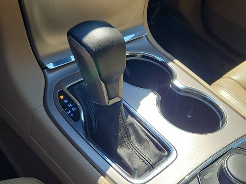 Used 2021 Jeep Grand Cherokee Limited AWD/4WD image 31