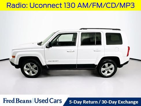 Used 2014 Jeep Patriot Latitude AWD/4WD image 5