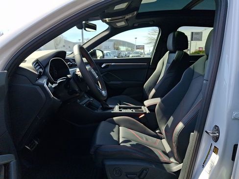 Used 2025 Audi Q3 2.0T Premium Plus w/ Premium Plus Package image 19