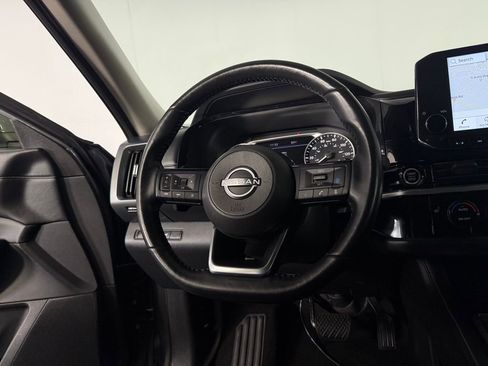Used 2023 Nissan Pathfinder SL FWD image 14