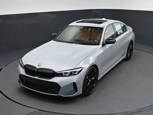 New 2026 BMW 330i Sedan w/ M Sport Package RWD image 30