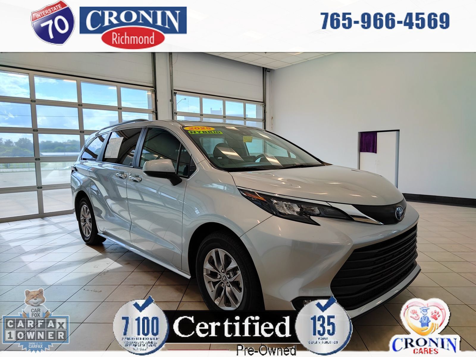 Used 2025 Toyota Sienna XLE FWD image 1