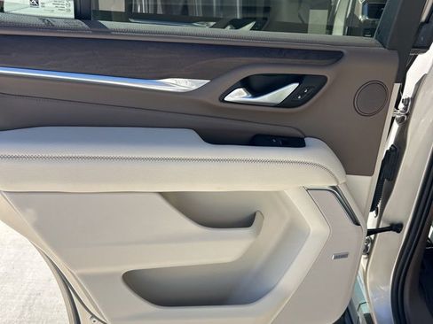 Used 2023 GMC Yukon Denali image 10