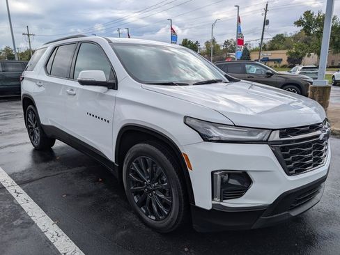 Used 2023 Chevrolet Traverse RS w/ LPO, Floor Liner Package image 7