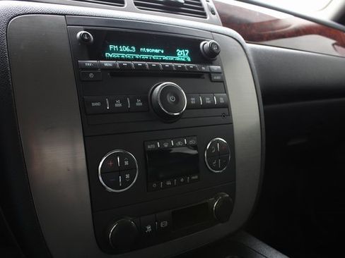 Used 2011 GMC Sierra 2500 SLT w/ Snow Plow Prep Package image 10