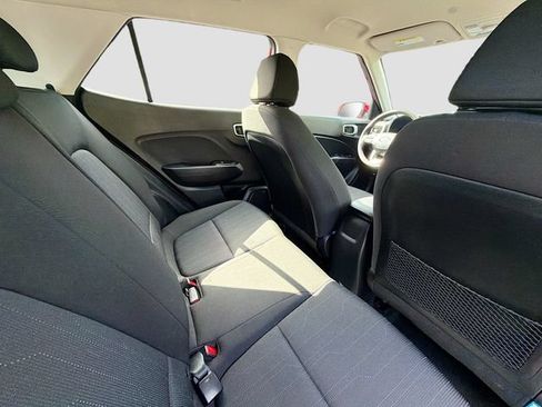 Certified 2023 Hyundai Venue SE FWD image 24