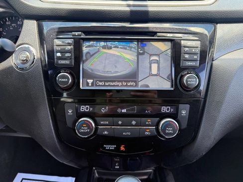 Used 2015 Nissan Rogue SL w/ SL Premium Package AWD/4WD image 16