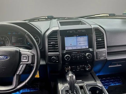 Used 2017 Ford F150 XLT w/ Equipment Group 302A Luxury AWD/4WD image 10