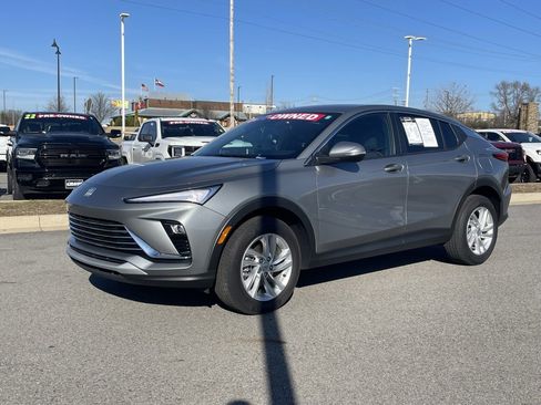 Used 2024 Buick Envista Preferred w/ Convenience II Package image 3