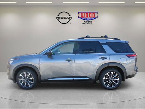 New 2026 Nissan Pathfinder Platinum AWD/4WD image 6