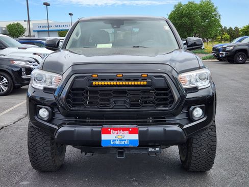 Used 2020 Toyota Tacoma SR5 AWD/4WD image 5