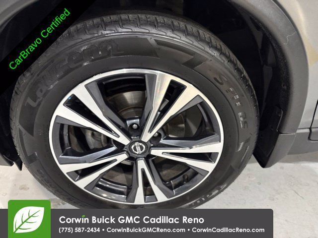 Used 2017 Nissan Rogue SL FWD image 36