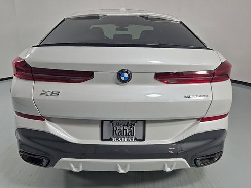 New 2026 BMW X6 xDrive40i w/ Climate Comfort Package image 5