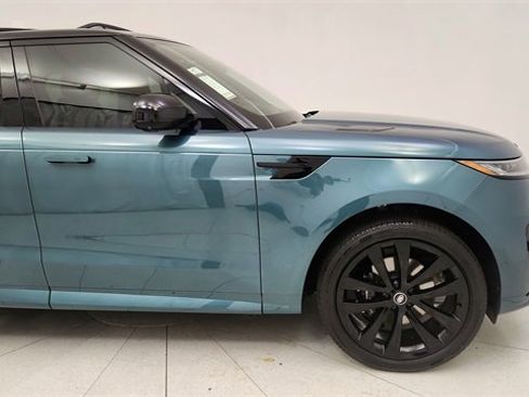 Used 2025 Land Rover Range Rover Sport Dynamic SE image 8