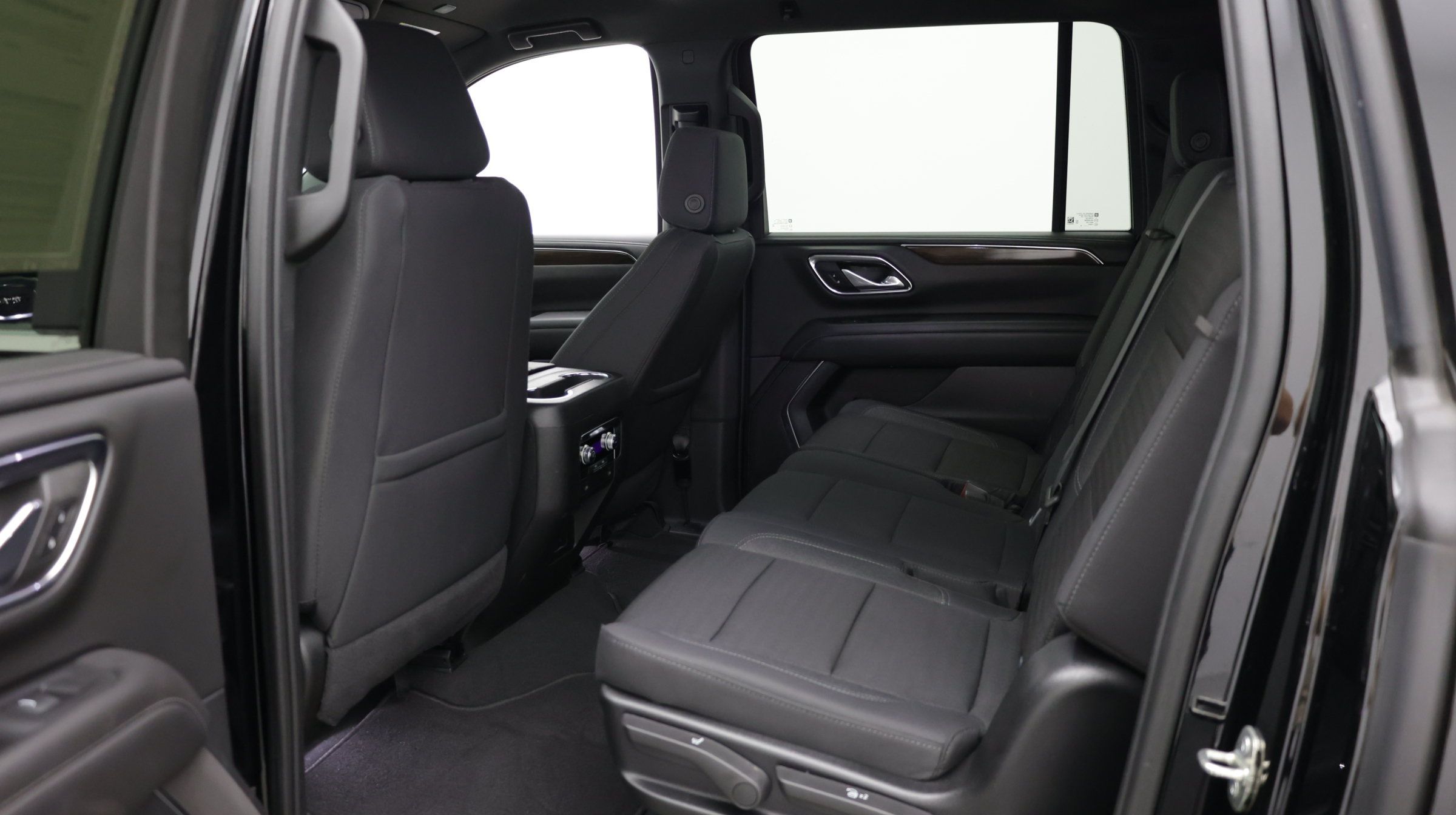 Used 2024 GMC Yukon XL SLE w/ Gmc Pro Safety Plus Package RWD image 26