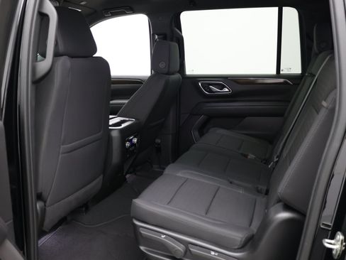 Used 2024 GMC Yukon XL SLE w/ Gmc Pro Safety Plus Package RWD image 26