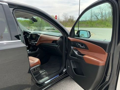 Used 2020 Chevrolet Traverse High Country image 17