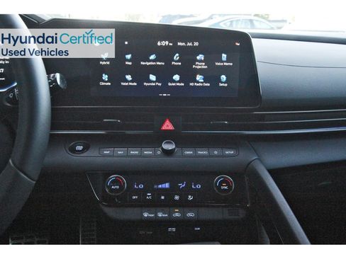 Certified 2025 Hyundai Elantra SEL FWD image 23