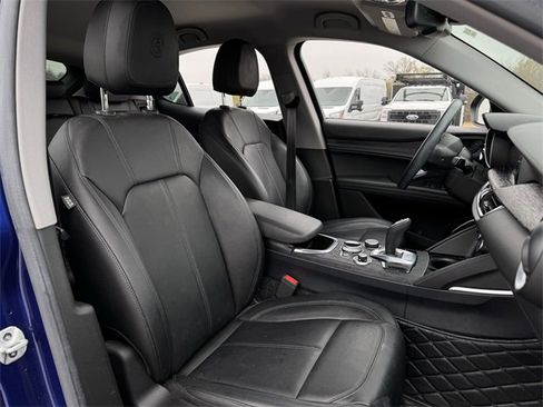 Used 2021 Alfa Romeo Stelvio Sprint w/ Nero Edizione image 26