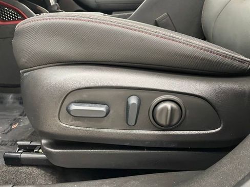 Used 2023 Chevrolet TrailBlazer RS w/ Convenience Package image 8