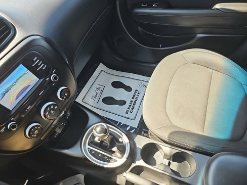 Used 2019 Kia Soul FWD image 25