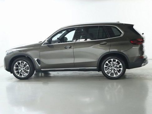Certified 2024 BMW X5 xDrive40i w/ Premium Package image 39