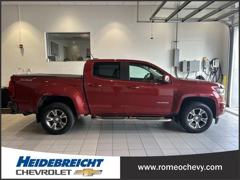 Used 2016 Chevrolet Colorado Z71 AWD/4WD image 2