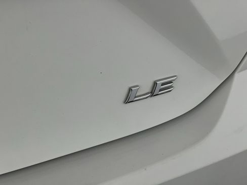 Used 2025 Toyota Camry LE FWD image 27