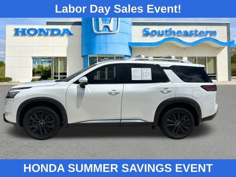 Used 2025 Nissan Pathfinder Platinum w/ Cargo Package FWD image 6