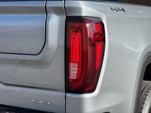 Used 2024 GMC Sierra 1500 SLT AWD/4WD image 22