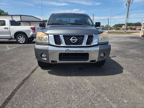 Used 2014 Nissan Titan S image 3