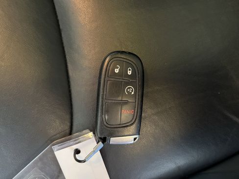 Used 2017 Jeep Cherokee High Altitude AWD/4WD image 31