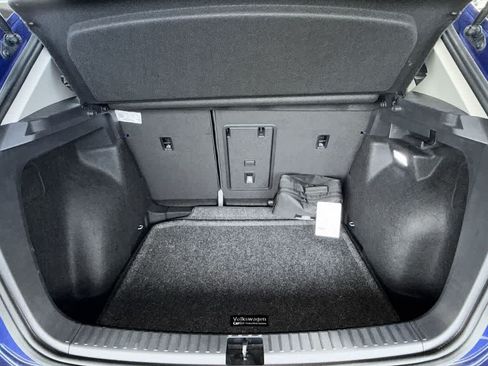 Certified 2024 Volkswagen Taos S FWD image 25
