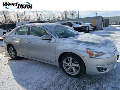 Used 2015 Nissan Altima 2.5 SV w/ Convenience Package