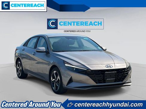 Used 2023 Hyundai Elantra SEL w/ Convenience Package FWD image 1