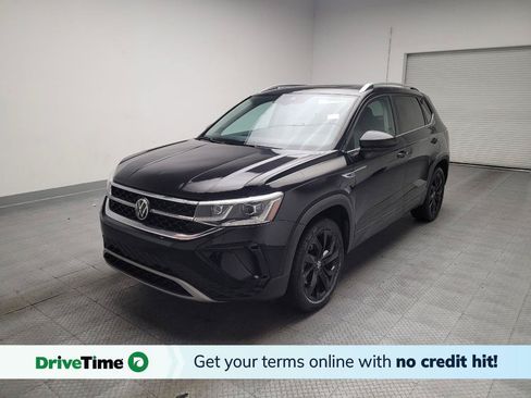 Used 2022 Volkswagen Taos SEL w/ Panoramic Sunroof Package FWD image 1