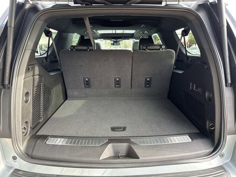 Certified 2024 Chevrolet Suburban Z71 w/ Off-Road Capability Package image 9