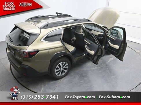Used 2023 Subaru Outback Premium image 34