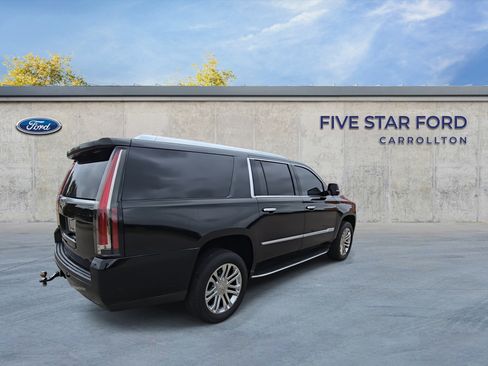 Used 2019 Cadillac Escalade ESV 2WD image 8