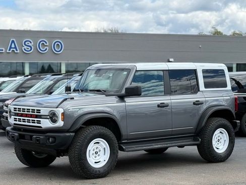Used 2025 Ford Bronco Heritage Edition AWD/4WD image 36
