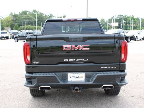 Used 2021 GMC Sierra 1500 Denali w/ Denali Ultimate Package AWD/4WD image 18