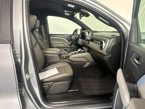 Used 2024 Chevrolet Colorado ZR2 w/ ZR2 Convenience Package III AWD/4WD image 33