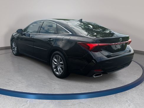 Used 2022 Toyota Avalon XLE w/ Moonroof Package FWD image 7