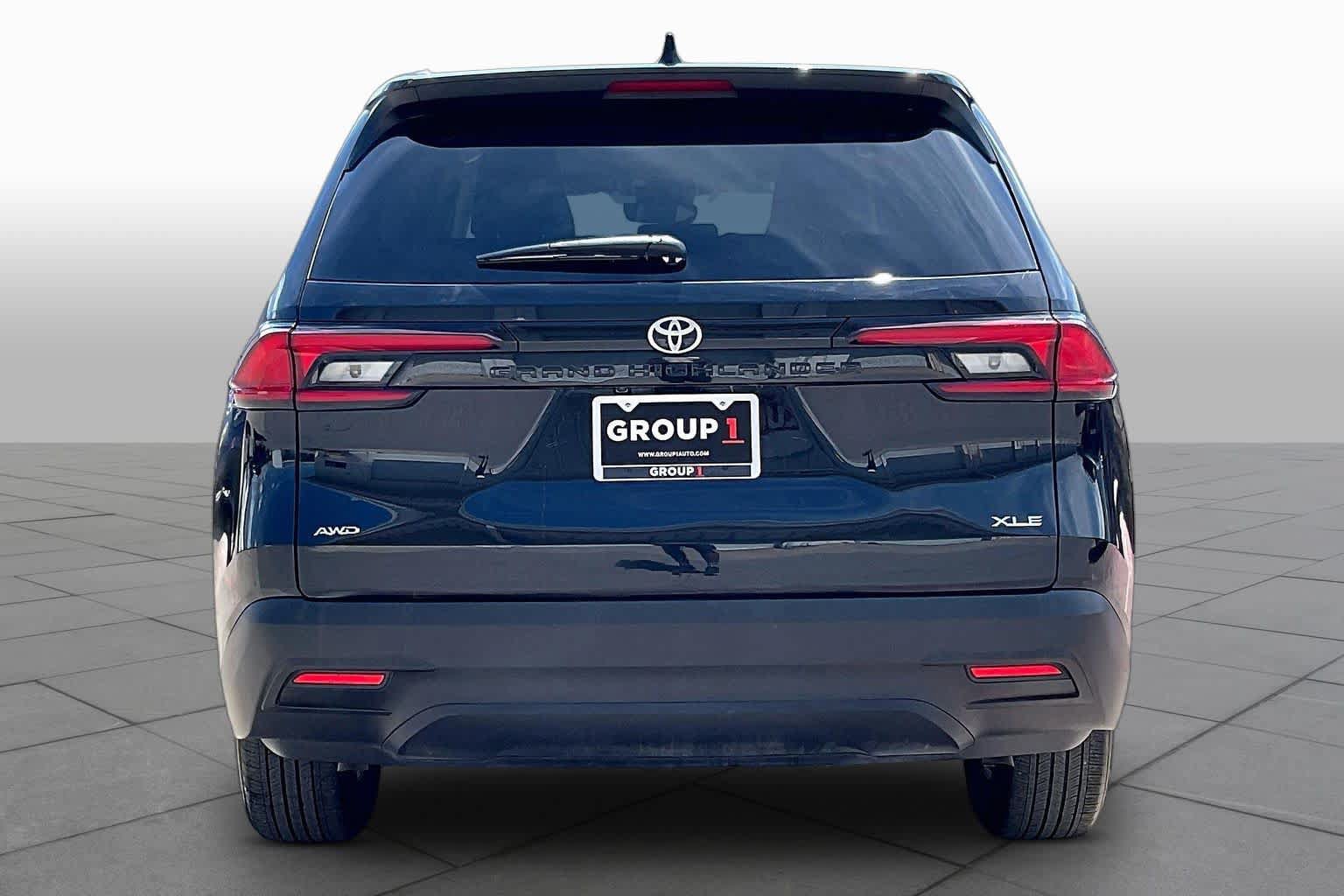 Used 2026 Toyota Grand Highlander AWD image 5