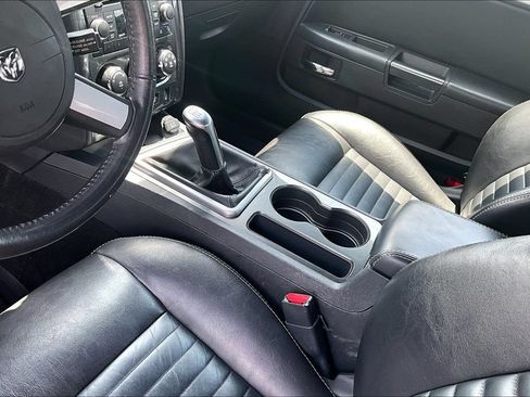 Used 2010 Dodge Challenger R/T RWD image 13