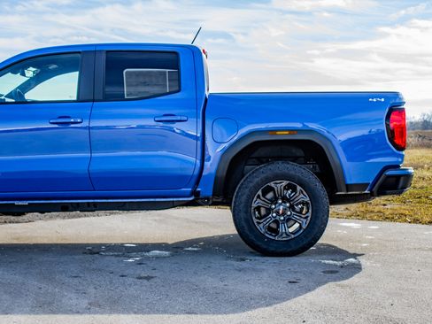 New 2025 GMC Canyon Elevation w/ Convenience Package image 36